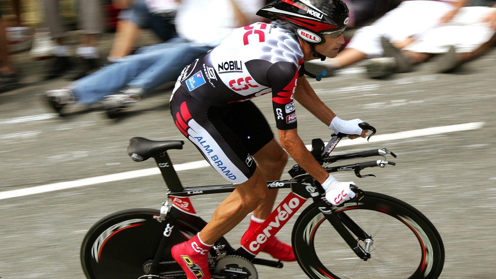 柏林联合官方宣布与38岁队长特里梅尔续约,老将坚守再启新征程